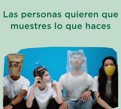 PORTADA: Las personas quieren que muestras lo que haces. Personas jóvenes con mascarillas, bolsas; expectantes.